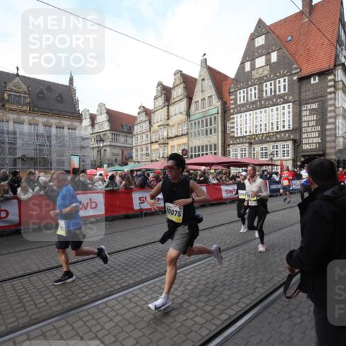 05.10.2025 - 20. swb-Marathon Bremen Yannick Fuchs http://msf.ph/oto/9291750 05.10.2025 10:54:07 Ziel 9520, 9807, 9835, 10019, 10075, 10631, 10662, 11303, 11339, 11432, 11593 meine-sportfotos.de