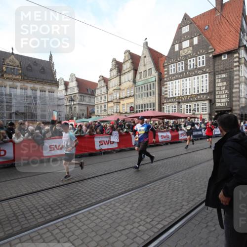 05.10.2025 - 20. swb-Marathon Bremen Yannick Fuchs http://msf.ph/oto/9291765 05.10.2025 10:54:09 Ziel 9520, 9807, 9835, 10019, 10631, 10662, 11151, 11303, 11347, 11432, 11593 meine-sportfotos.de