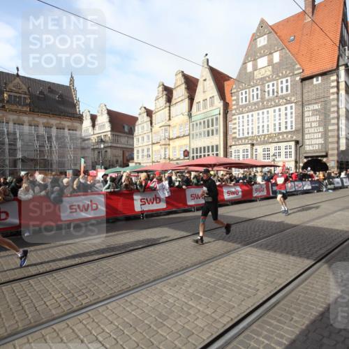 05.10.2025 - 20. swb-Marathon Bremen Yannick Fuchs http://msf.ph/oto/9291892 05.10.2025 10:54:43 Ziel 10174, 11321, 11694 meine-sportfotos.de
