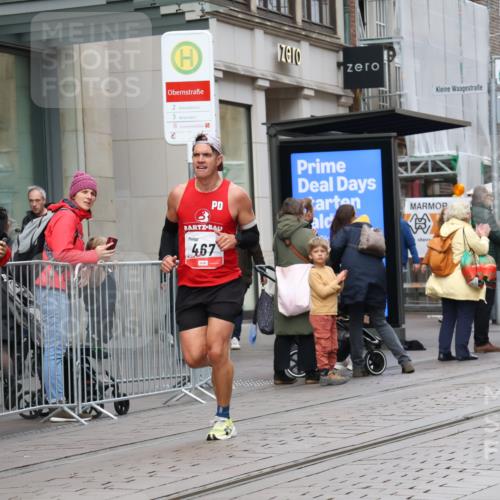 05.10.2025 - 20. swb-Marathon Bremen Strokosch-Dieckow http://msf.ph/oto/9292010 05.10.2025 12:41:04 Ziel 467, 681, 691, 467, 681, 691 meine-sportfotos.de
