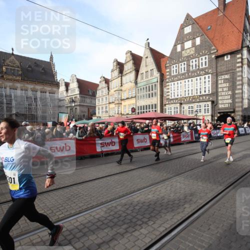 05.10.2025 - 20. swb-Marathon Bremen Yannick Fuchs http://msf.ph/oto/9292065 05.10.2025 10:55:25 Ziel 9201, 9350, 9514, 9654, 9933, 10116, 10260, 10970, 11115, 11380, 11431, 11702 meine-sportfotos.de