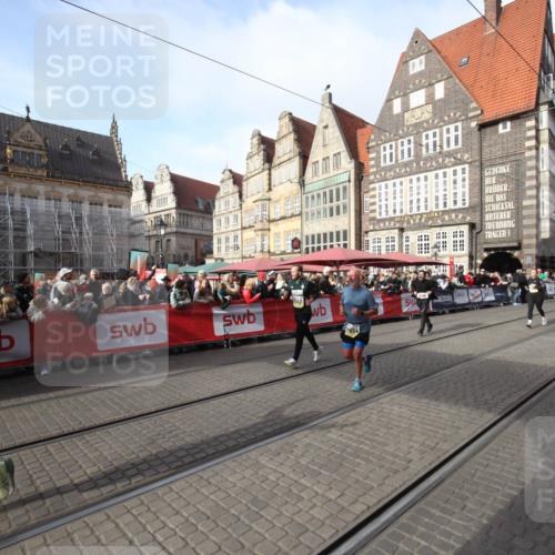 05.10.2025 - 20. swb-Marathon Bremen Yannick Fuchs http://msf.ph/oto/9292210 05.10.2025 10:56:00 Ziel 7147, 9871, 10654, 10758, 10921, 11439 meine-sportfotos.de