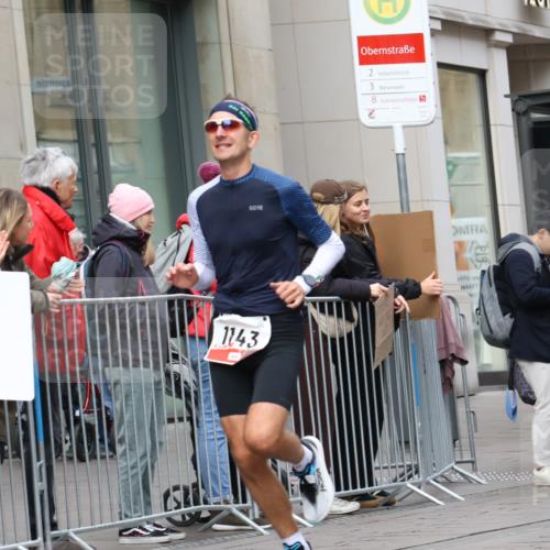 05.10.2025 - 20. swb-Marathon Bremen Strokosch-Dieckow http://msf.ph/oto/9292260 05.10.2025 12:41:43 Ziel 291, 583, 1143, 1363, 1539, 7751, 291, 583, 1143, 1363, 1539, 7751 meine-sportfotos.de
