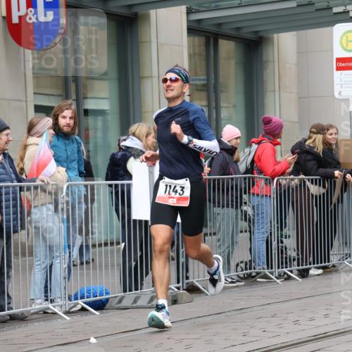 05.10.2025 - 20. swb-Marathon Bremen Strokosch-Dieckow http://msf.ph/oto/9292275 05.10.2025 12:41:44 Ziel 291, 583, 1024, 1143, 1363, 1539, 7751, 291, 583, 1024, 1143, 1363, 1539, 7751 meine-sportfotos.de