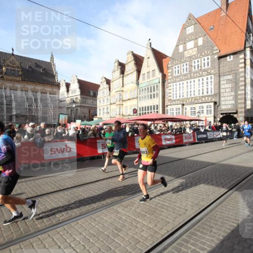 05.10.2025 - 20. swb-Marathon Bremen Yannick Fuchs http://msf.ph/oto/9292389 05.10.2025 10:56:48 Ziel 9188, 9266, 10059, 10644, 10683, 10845, 11426, 11734 meine-sportfotos.de