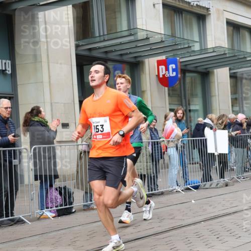 05.10.2025 - 20. swb-Marathon Bremen Strokosch-Dieckow http://msf.ph/oto/9292701 05.10.2025 12:43:09 Ziel 153, 303, 923, 1077, 1289, 1643, 153, 303, 923, 1077, 1289, 1643 meine-sportfotos.de