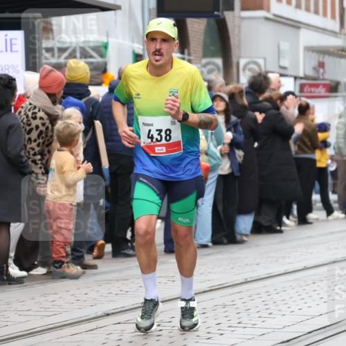 05.10.2025 - 20. swb-Marathon Bremen Strokosch-Dieckow http://msf.ph/oto/9292886 05.10.2025 12:43:39 Ziel 364, 438, 765, 942, 5060, 364, 438, 765, 942, 5060 meine-sportfotos.de