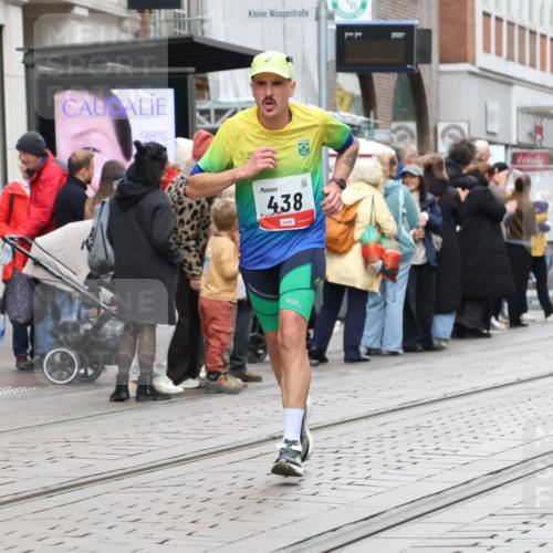 05.10.2025 - 20. swb-Marathon Bremen Strokosch-Dieckow http://msf.ph/oto/9292890 05.10.2025 12:43:40 Ziel 364, 438, 765, 942, 5060, 364, 438, 765, 942, 5060 meine-sportfotos.de