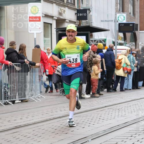 05.10.2025 - 20. swb-Marathon Bremen Strokosch-Dieckow http://msf.ph/oto/9292895 05.10.2025 12:43:41 Ziel 364, 438, 765, 942, 5060, 364, 438, 765, 942, 5060 meine-sportfotos.de
