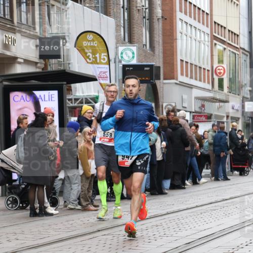 05.10.2025 - 20. swb-Marathon Bremen Strokosch-Dieckow http://msf.ph/oto/9292995 05.10.2025 12:43:55 Ziel 5, 364, 559, 942, 5, 364, 559, 942 meine-sportfotos.de