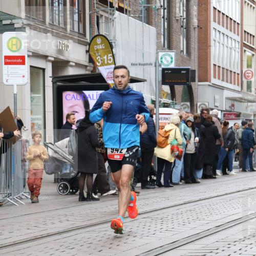 05.10.2025 - 20. swb-Marathon Bremen Strokosch-Dieckow http://msf.ph/oto/9293000 05.10.2025 12:43:55 Ziel 5, 364, 559, 942, 5, 364, 559, 942 meine-sportfotos.de
