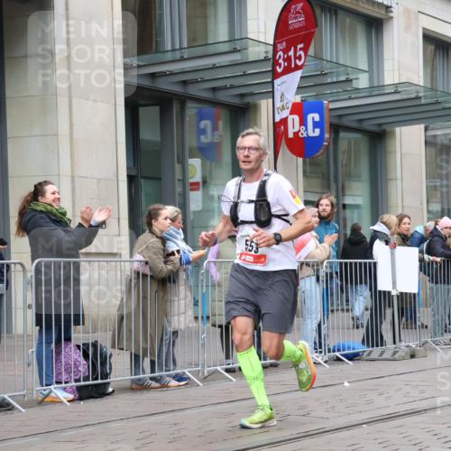 05.10.2025 - 20. swb-Marathon Bremen Strokosch-Dieckow http://msf.ph/oto/9293049 05.10.2025 12:43:59 Ziel 5, 8, 263, 364, 559, 942, 1618, 1687, 9110, 5, 8, 263, 364, 559, 942, 1618, 1687, 9110 meine-sportfotos.de