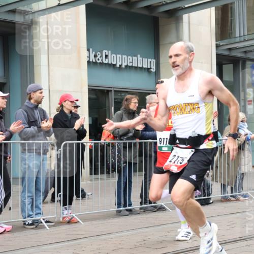 05.10.2025 - 20. swb-Marathon Bremen Strokosch-Dieckow http://msf.ph/oto/9293185 05.10.2025 12:44:20 Ziel 5, 6, 8, 263, 1618, 1687, 2175, 9110, 5, 6, 8, 263, 1618, 1687, 2175, 9110 meine-sportfotos.de