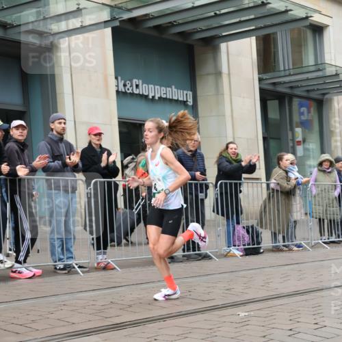 05.10.2025 - 20. swb-Marathon Bremen Strokosch-Dieckow http://msf.ph/oto/9293204 05.10.2025 12:44:21 Ziel 6, 8, 263, 1618, 1687, 2175, 9110, 6, 8, 263, 1618, 1687, 2175, 9110 meine-sportfotos.de