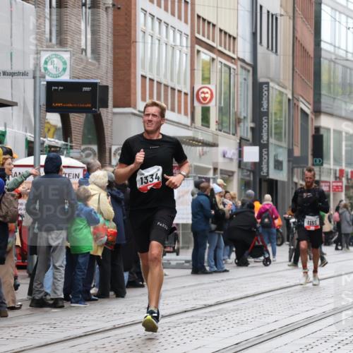 05.10.2025 - 20. swb-Marathon Bremen Strokosch-Dieckow http://msf.ph/oto/9293254 05.10.2025 12:44:54 Ziel 593, 1155, 1334, 1969, 593, 1155, 1334, 1969 meine-sportfotos.de