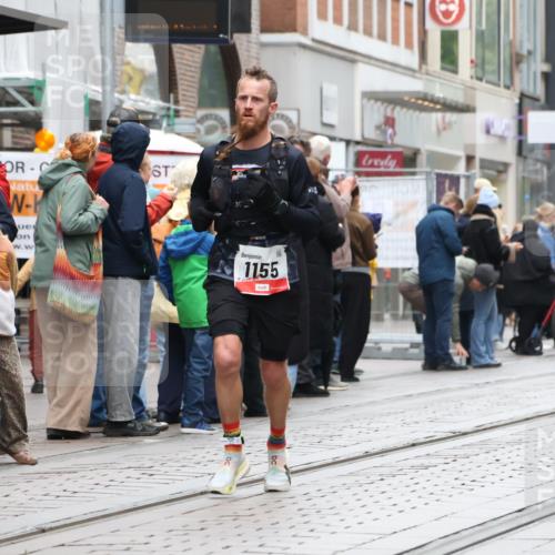 05.10.2025 - 20. swb-Marathon Bremen Strokosch-Dieckow http://msf.ph/oto/9293284 05.10.2025 12:44:59 Ziel 593, 1155, 1334, 1969, 593, 1155, 1334, 1969 meine-sportfotos.de