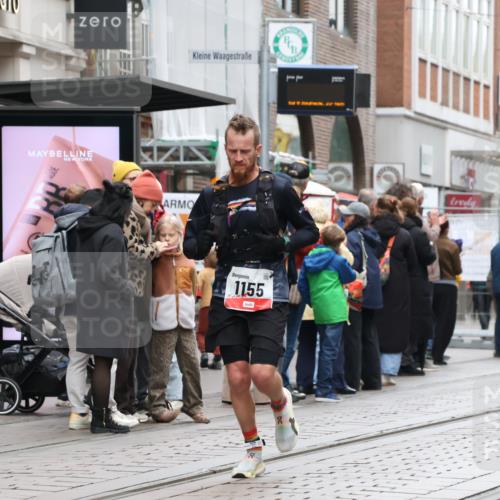 05.10.2025 - 20. swb-Marathon Bremen Strokosch-Dieckow http://msf.ph/oto/9293288 05.10.2025 12:45:00 Ziel 593, 1155, 1334, 1969, 593, 1155, 1334, 1969 meine-sportfotos.de