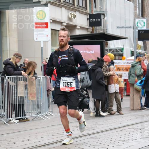 05.10.2025 - 20. swb-Marathon Bremen Strokosch-Dieckow http://msf.ph/oto/9293302 05.10.2025 12:45:01 Ziel 593, 1155, 1334, 1969, 593, 1155, 1334, 1969 meine-sportfotos.de