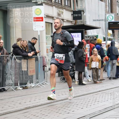 05.10.2025 - 20. swb-Marathon Bremen Strokosch-Dieckow http://msf.ph/oto/9293510 05.10.2025 12:45:55 Ziel 758, 1303, 1668, 2682, 758, 1303, 1668, 2682 meine-sportfotos.de