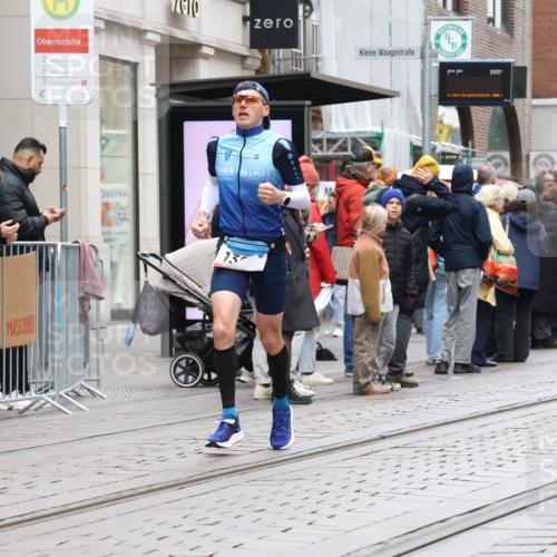 05.10.2025 - 20. swb-Marathon Bremen Strokosch-Dieckow http://msf.ph/oto/9293548 05.10.2025 12:46:00 Ziel 1303, 1668, 2682, 1303, 1668, 2682 meine-sportfotos.de