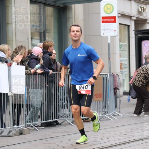 05.10.2025 - 20. swb-Marathon Bremen Strokosch-Dieckow http://msf.ph/oto/9293744 05.10.2025 12:46:50 Ziel 940, 999, 1571, 6957, 7259, 940, 999, 1571, 6957, 7259 meine-sportfotos.de