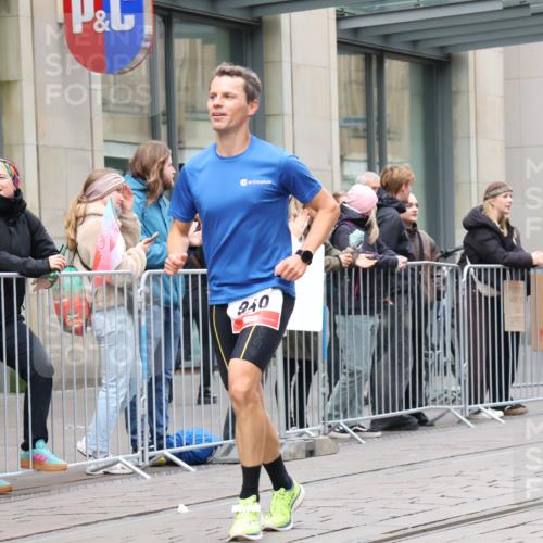 05.10.2025 - 20. swb-Marathon Bremen Strokosch-Dieckow http://msf.ph/oto/9293750 05.10.2025 12:46:50 Ziel 940, 999, 1571, 6957, 7259, 940, 999, 1571, 6957, 7259 meine-sportfotos.de