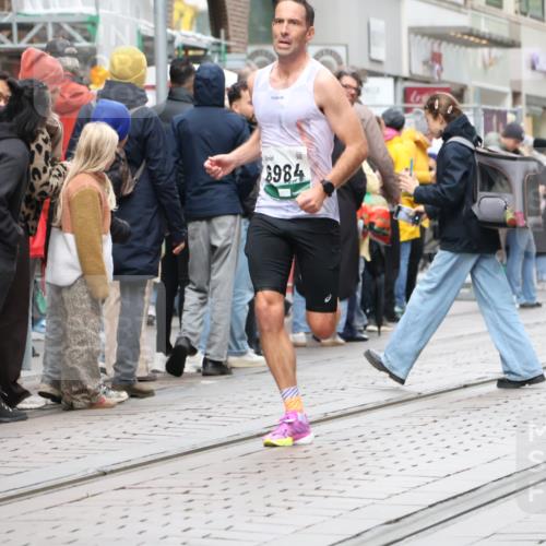 05.10.2025 - 20. swb-Marathon Bremen Strokosch-Dieckow http://msf.ph/oto/9293859 05.10.2025 12:47:23 Ziel 258, 1249, 1688, 5640, 6984, 258, 1249, 1688, 5640, 6984 meine-sportfotos.de