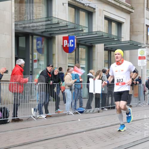 05.10.2025 - 20. swb-Marathon Bremen Strokosch-Dieckow http://msf.ph/oto/9294036 05.10.2025 12:48:19 Ziel 17, 62, 603, 742, 871, 2133, 3552, 17, 62, 603, 742, 871, 2133, 3552 meine-sportfotos.de