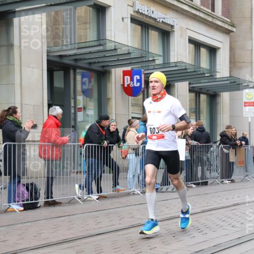 05.10.2025 - 20. swb-Marathon Bremen Strokosch-Dieckow http://msf.ph/oto/9294040 05.10.2025 12:48:19 Ziel 17, 62, 603, 742, 871, 2133, 3552, 17, 62, 603, 742, 871, 2133, 3552 meine-sportfotos.de