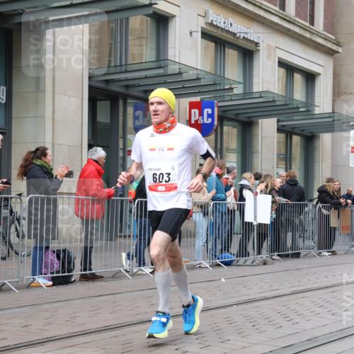 05.10.2025 - 20. swb-Marathon Bremen Strokosch-Dieckow http://msf.ph/oto/9294045 05.10.2025 12:48:19 Ziel 17, 62, 603, 742, 871, 2133, 3552, 17, 62, 603, 742, 871, 2133, 3552 meine-sportfotos.de