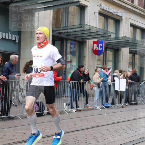 05.10.2025 - 20. swb-Marathon Bremen Strokosch-Dieckow http://msf.ph/oto/9294047 05.10.2025 12:48:20 Ziel 17, 62, 603, 742, 871, 2133, 3552, 17, 62, 603, 742, 871, 2133, 3552 meine-sportfotos.de
