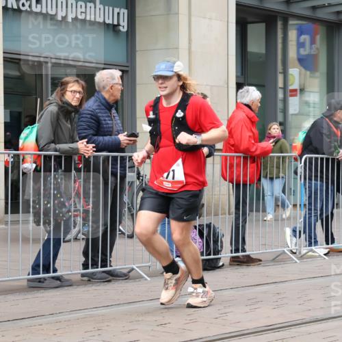 05.10.2025 - 20. swb-Marathon Bremen Strokosch-Dieckow http://msf.ph/oto/9294085 05.10.2025 12:48:28 Ziel 62, 871, 1293, 2133, 3552, 62, 871, 1293, 2133, 3552 meine-sportfotos.de