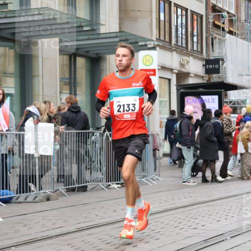 05.10.2025 - 20. swb-Marathon Bremen Strokosch-Dieckow http://msf.ph/oto/9294095 05.10.2025 12:48:30 Ziel 871, 1293, 2133, 3552, 871, 1293, 2133, 3552 meine-sportfotos.de