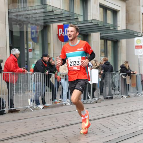 05.10.2025 - 20. swb-Marathon Bremen Strokosch-Dieckow http://msf.ph/oto/9294100 05.10.2025 12:48:31 Ziel 871, 1293, 2133, 3552, 871, 1293, 2133, 3552 meine-sportfotos.de