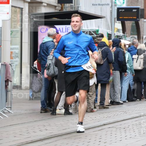 05.10.2025 - 20. swb-Marathon Bremen Strokosch-Dieckow http://msf.ph/oto/9294394 05.10.2025 12:50:43 Ziel 426, 569, 746, 908, 1063, 1070, 1372, 1928, 2253, 3198, 426, 569, 746, 908, 1063, 1070, 1372, 1928, 2253, 3198 meine-sportfotos.de
