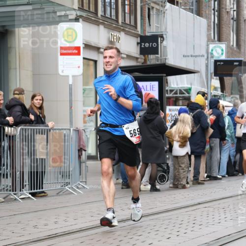 05.10.2025 - 20. swb-Marathon Bremen Strokosch-Dieckow http://msf.ph/oto/9294401 05.10.2025 12:50:43 Ziel 426, 569, 746, 908, 1063, 1070, 1372, 1928, 2253, 3198, 426, 569, 746, 908, 1063, 1070, 1372, 1928, 2253, 3198 meine-sportfotos.de