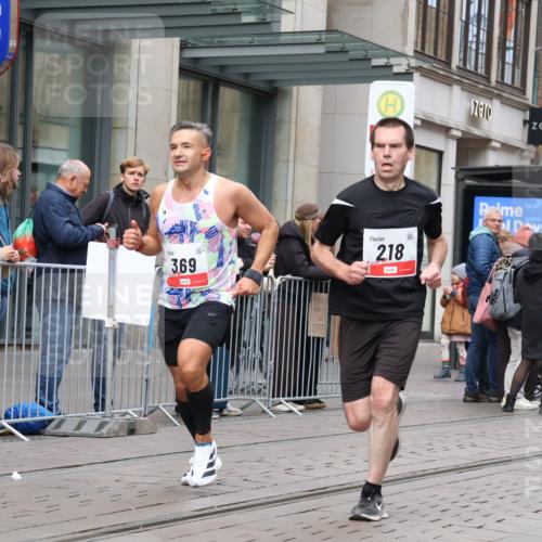 05.10.2025 - 20. swb-Marathon Bremen Strokosch-Dieckow http://msf.ph/oto/9294533 05.10.2025 12:51:07 Ziel 218, 369, 938, 1339, 1494, 1814, 1913, 5625, 8099, 218, 369, 938, 1339, 1494, 1814, 1913, 5625, 8099 meine-sportfotos.de
