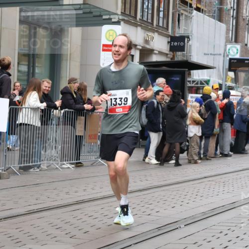 05.10.2025 - 20. swb-Marathon Bremen Strokosch-Dieckow http://msf.ph/oto/9294556 05.10.2025 12:51:09 Ziel 218, 369, 938, 1339, 1494, 1814, 1913, 5625, 8099, 218, 369, 938, 1339, 1494, 1814, 1913, 5625, 8099 meine-sportfotos.de