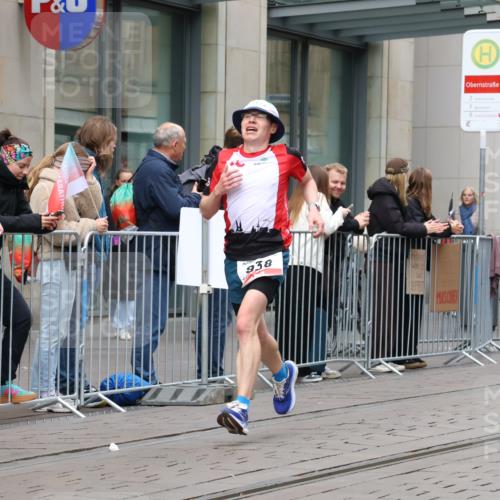 05.10.2025 - 20. swb-Marathon Bremen Strokosch-Dieckow http://msf.ph/oto/9294602 05.10.2025 12:51:15 Ziel 218, 938, 1339, 1494, 1814, 1913, 5536, 5582, 5625, 8099, 218, 938, 1339, 1494, 1814, 1913, 5536, 5582, 5625, 8099 meine-sportfotos.de