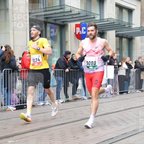 05.10.2025 - 20. swb-Marathon Bremen Strokosch-Dieckow http://msf.ph/oto/9294823 05.10.2025 12:51:58 Ziel 900, 1000, 1034, 1360, 2000, 5423, 9080, 900, 1000, 1034, 1360, 2000, 5423, 9080 meine-sportfotos.de