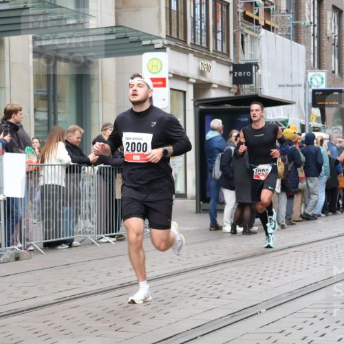 05.10.2025 - 20. swb-Marathon Bremen Strokosch-Dieckow http://msf.ph/oto/9294838 05.10.2025 12:52:09 Ziel 1000, 2000, 1000, 2000 meine-sportfotos.de