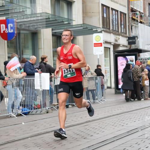 05.10.2025 - 20. swb-Marathon Bremen Strokosch-Dieckow http://msf.ph/oto/9295059 05.10.2025 12:53:28 Ziel 121, 482, 650, 850, 870, 1221, 1640, 8341, 121, 482, 650, 850, 870, 1221, 1640, 8341 meine-sportfotos.de
