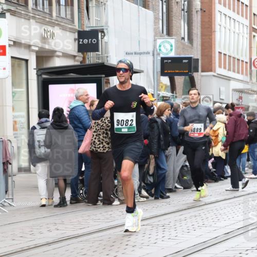 05.10.2025 - 20. swb-Marathon Bremen Strokosch-Dieckow http://msf.ph/oto/9295175 05.10.2025 12:54:00 Ziel 993, 1889, 2129, 9082, 993, 1889, 2129, 9082 meine-sportfotos.de