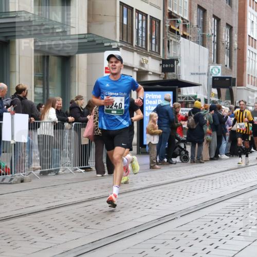 05.10.2025 - 20. swb-Marathon Bremen Strokosch-Dieckow http://msf.ph/oto/9295251 05.10.2025 12:54:22 Ziel 307, 343, 673, 1338, 1837, 1849, 5240, 7999, 307, 343, 673, 1338, 1837, 1849, 5240, 7999 meine-sportfotos.de