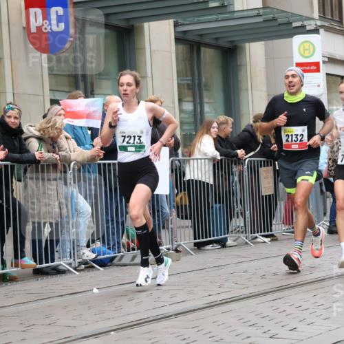 05.10.2025 - 20. swb-Marathon Bremen Strokosch-Dieckow http://msf.ph/oto/9295576 05.10.2025 12:55:04 Ziel 235, 474, 1443, 1907, 1912, 2132, 6075, 6444, 7213, 7883, 235, 474, 1443, 1907, 1912, 2132, 6075, 6444, 7213, 7883 meine-sportfotos.de