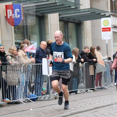 05.10.2025 - 20. swb-Marathon Bremen Strokosch-Dieckow http://msf.ph/oto/9295643 05.10.2025 12:55:17 Ziel 140, 735, 933, 1232, 1443, 1567, 1616, 1907, 1912, 5595, 6075, 140, 735, 933, 1232, 1443, 1567, 1616, 1907, 1912, 5595, 6075 meine-sportfotos.de