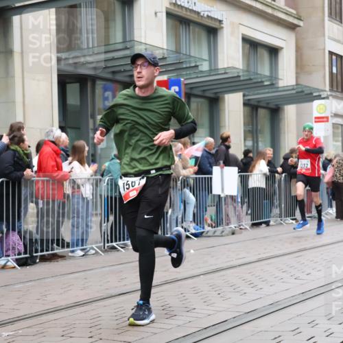 05.10.2025 - 20. swb-Marathon Bremen Strokosch-Dieckow http://msf.ph/oto/9295720 05.10.2025 12:55:30 Ziel 140, 735, 761, 787, 902, 933, 1232, 1245, 1418, 1567, 1616, 1633, 2268, 4375, 5595, 140, 735, 761, 787, 902, 933, 1232, 1245, 1418, 1567, 1616, 1633, 2268, 4375, 5595 meine-sportfotos.de