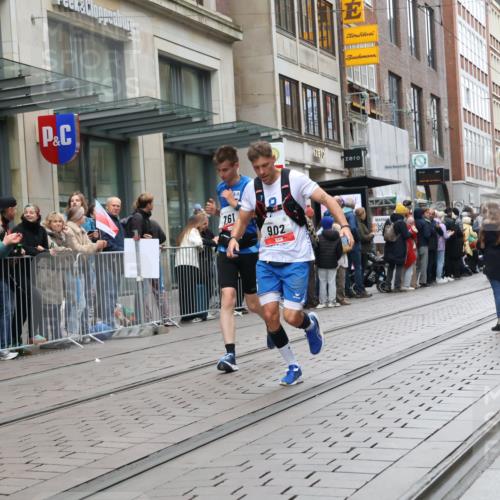 05.10.2025 - 20. swb-Marathon Bremen Strokosch-Dieckow http://msf.ph/oto/9295782 05.10.2025 12:55:40 Ziel 57, 481, 761, 787, 902, 1245, 1418, 1633, 2048, 2268, 3707, 4375, 5595, 7766, 57, 481, 761, 787, 902, 1245, 1418, 1633, 2048, 2268, 3707, 4375, 5595, 7766 meine-sportfotos.de