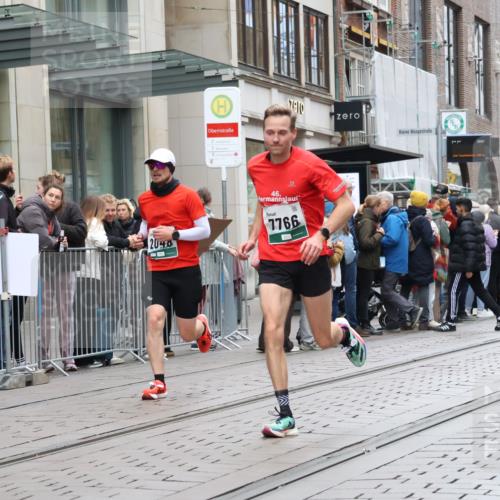 05.10.2025 - 20. swb-Marathon Bremen Strokosch-Dieckow http://msf.ph/oto/9295842 05.10.2025 12:55:53 Ziel 57, 221, 481, 728, 761, 1379, 1633, 1833, 2048, 2135, 3707, 7766, 57, 221, 481, 728, 761, 1379, 1633, 1833, 2048, 2135, 3707, 7766 meine-sportfotos.de