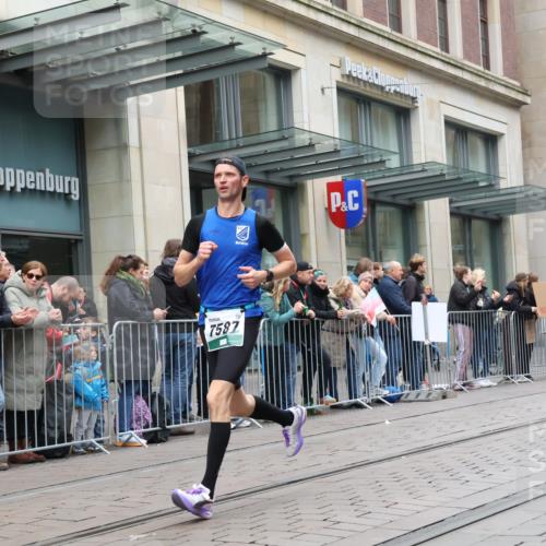 05.10.2025 - 20. swb-Marathon Bremen Strokosch-Dieckow http://msf.ph/oto/9296015 05.10.2025 12:56:31 Ziel 193, 436, 1005, 1901, 1925, 2801, 4984, 7587, 193, 436, 1005, 1901, 1925, 2801, 4984, 7587 meine-sportfotos.de